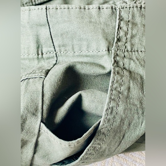 Swiss Alps Olive Green Performance Shorts - Picture 6 of 7